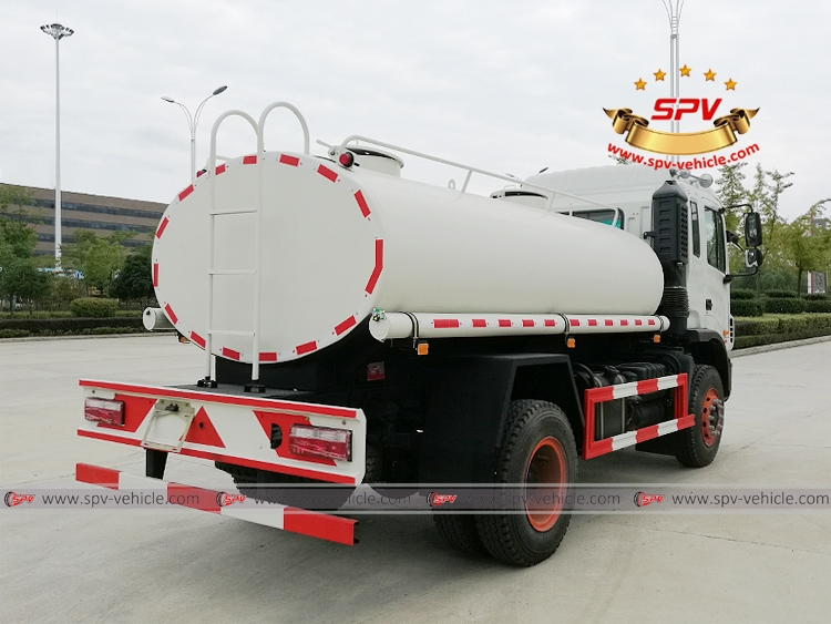 8,000 litres water tanker truck - JAC - RB